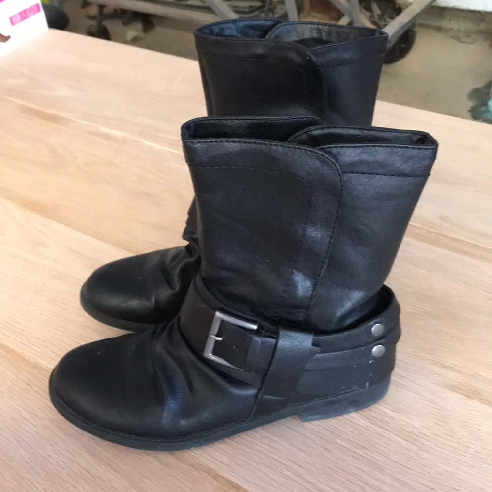 Black boots
